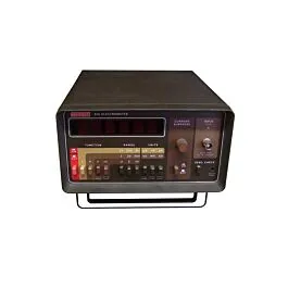 Electrómetro Keithley 614