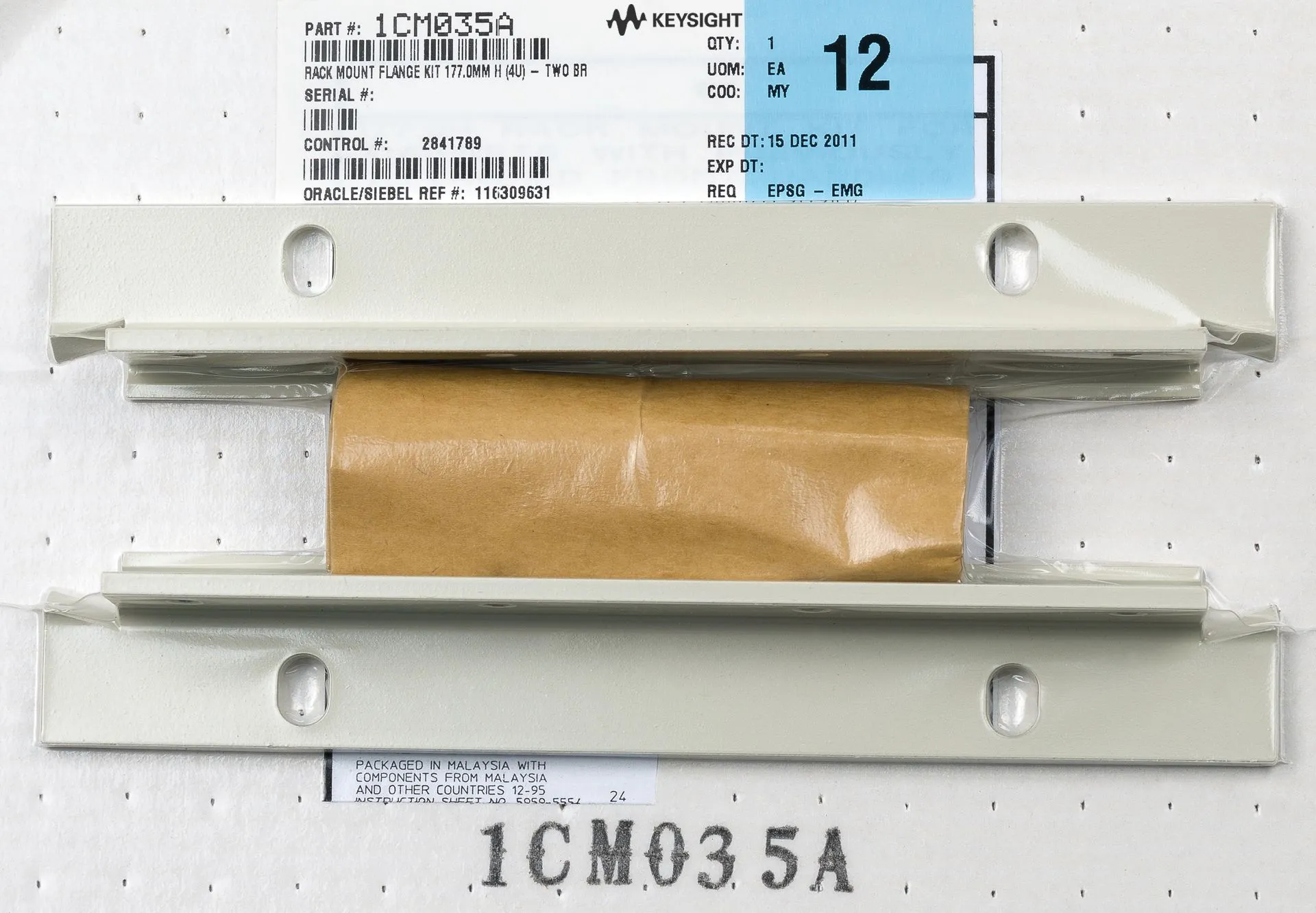 Kit de brida para montaje en bastidor Keysight 1CM035A 177.0mm H (4U)