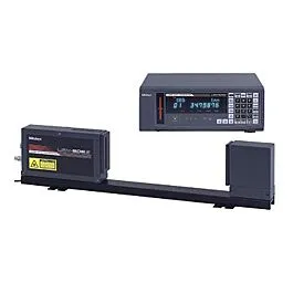 Mitutoyo 64PKA120 Micrómetro Láser con Unidad de Pantalla LSM-6200