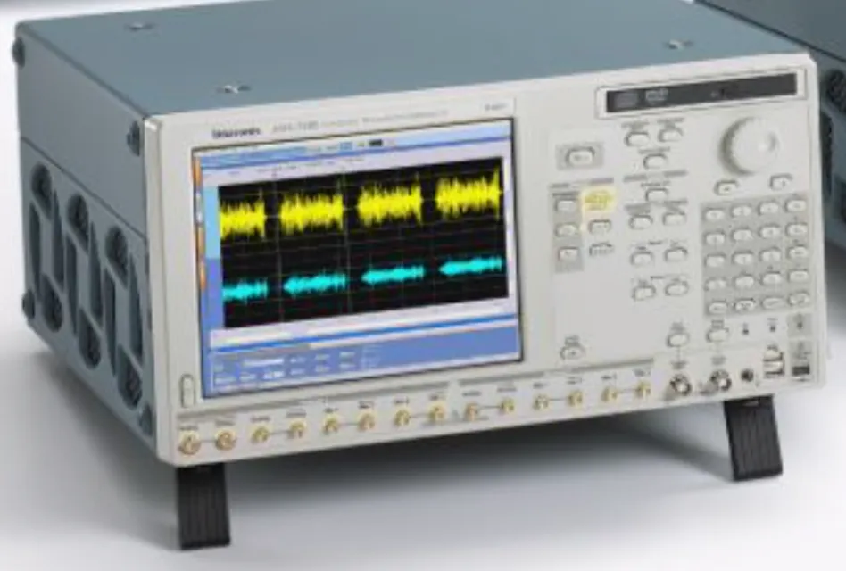 Generador de Formas de Onda Arbitrarias Tektronix AWG7082C